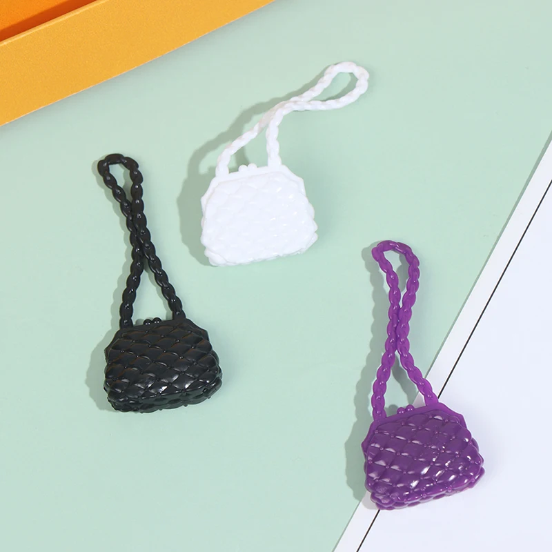 1PCS New Fashion Mini Handbag Shoulder Bag Wallet For Doll Decor Accessories Kids Toys miniature doll accessories toys for girls
1PCS New Fashion Mini Handbag Shoulder Bag Wallet For Doll Decor Accessories Kids Toys miniature doll accessories toys for girls