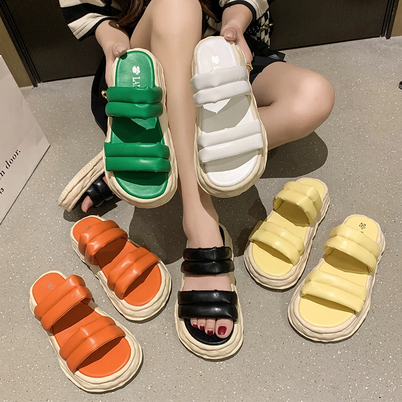 Fashion Ladies Slippers 2022 New Summer Casual Round Toe Rubber Slides Female Platform Shoes Outside Flats Women Flip Flops
Fashion Ladies Slippers 2022 New Summer Casual Round Toe Rubber Slides Female Platform Shoes Outside Flats Women Flip Flops