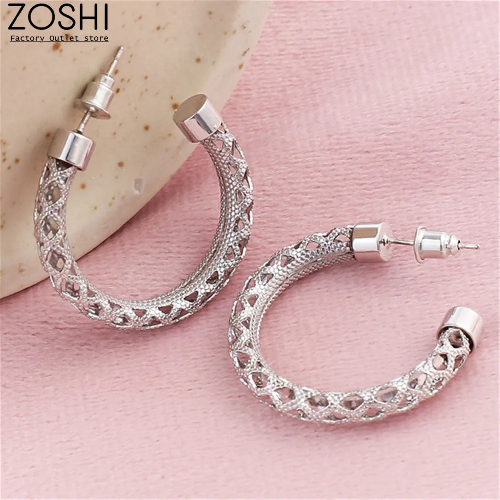 Silver Plate Hollow out Twist Hoop Earrings For Women New Gothic Exquisite Crave Flower Stud Earrings Copper Luxury Jewelry
Silver Plate Hollow out Twist Hoop Earrings For Women New Gothic Exquisite Crave Flower Stud Earrings Copper Luxury Jewelry