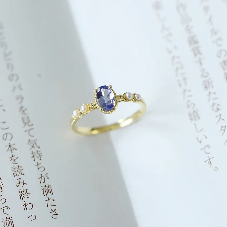 Женское кольцо из серебра 925 пробы, с жемчугом и цирконом
Женское кольцо из серебра 925 пробы, с жемчугом и цирконом