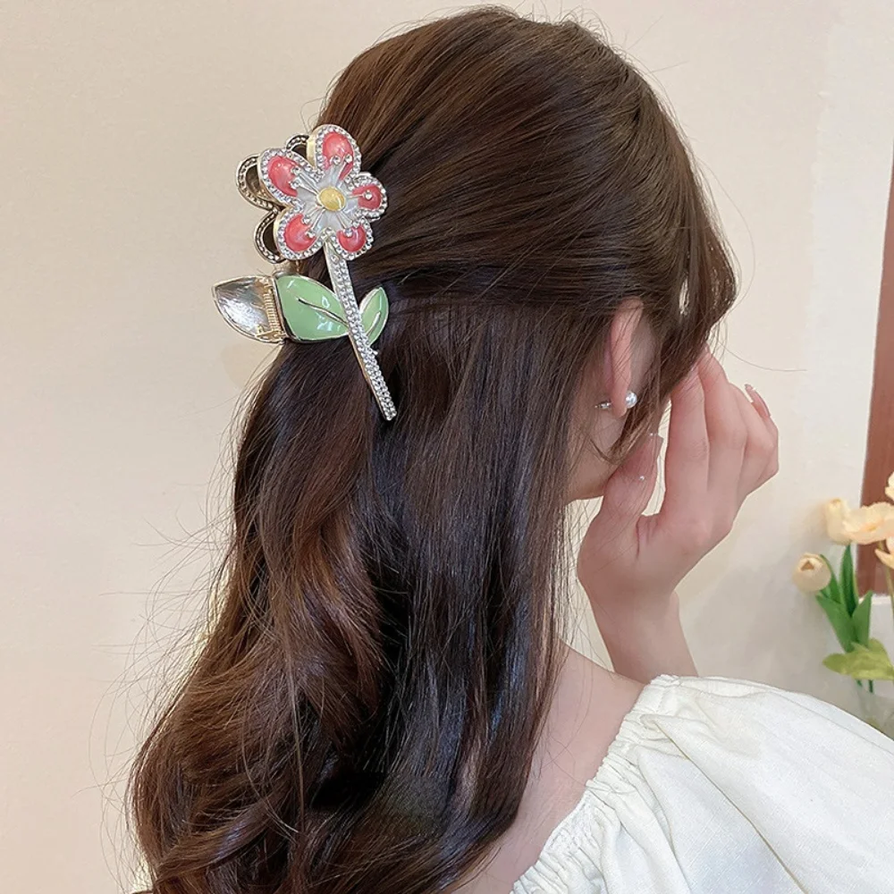 Daily New Jewelry Drip Oil Type Hairpin Crystal Creative Flower Disc Hairpin Summer Accessories Jewelry Gift on Women's Hair
Daily New Jewelry Drip Oil Type Hairpin Crystal Creative Flower Disc Hairpin Summer Accessories Jewelry Gift on Women's Hair