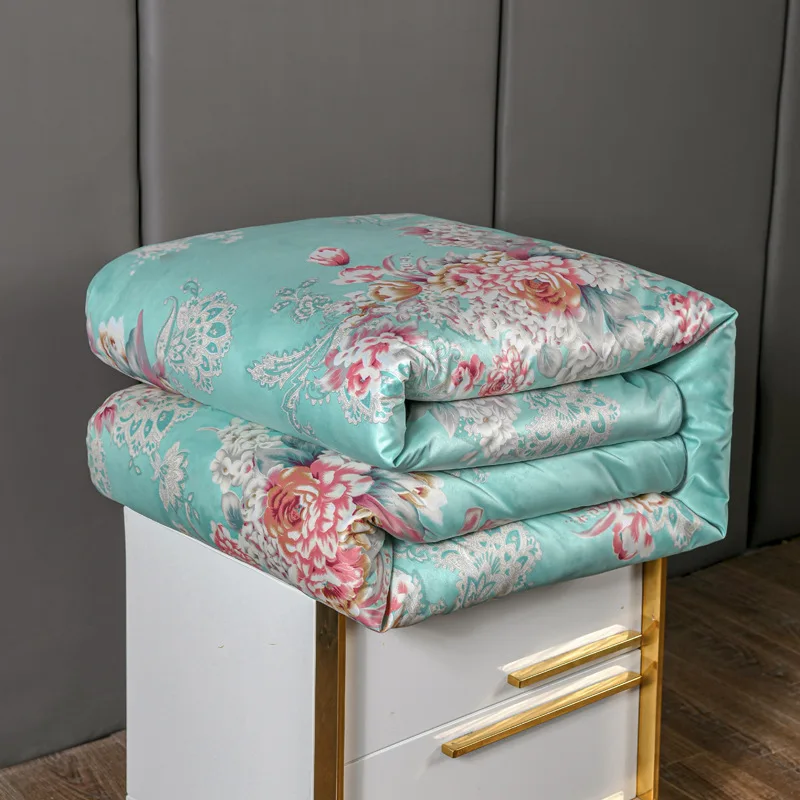 Роскошное Одеяло из шелка тутового шелкопряда, летнее крутое одеяло, мягкое одеяло с воздушным кондиционированием, двуспальная кровать, Ко... 
Роскошное Одеяло из шелка тутового шелкопряда, летнее крутое одеяло, мягкое одеяло с воздушным кондиционированием, двуспальная кровать, Ко...