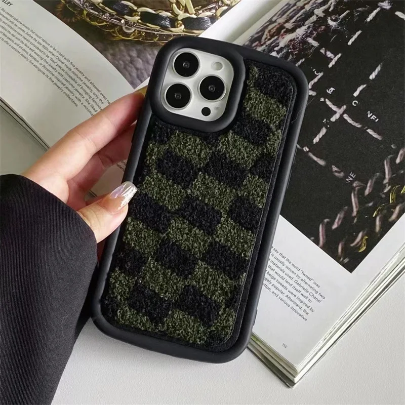 2023 New Ins Net Red Blackish Green Check Texture Plush Apple Fall-proof Phone Case for iPhone 14 Promax 13 Pro 12 11
2023 New Ins Net Red Blackish Green Check Texture Plush Apple Fall-proof Phone Case for iPhone 14 Promax 13 Pro 12 11