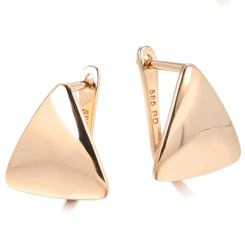 Fashion Shiny Triangle Glossy Stud Earrings for Women Personalized Bright Face Earrings Daily Wear Wedding Anniversary Giftmujer
Fashion Shiny Triangle Glossy Stud Earrings for Women Personalized Bright Face Earrings Daily Wear Wedding Anniversary Giftmujer