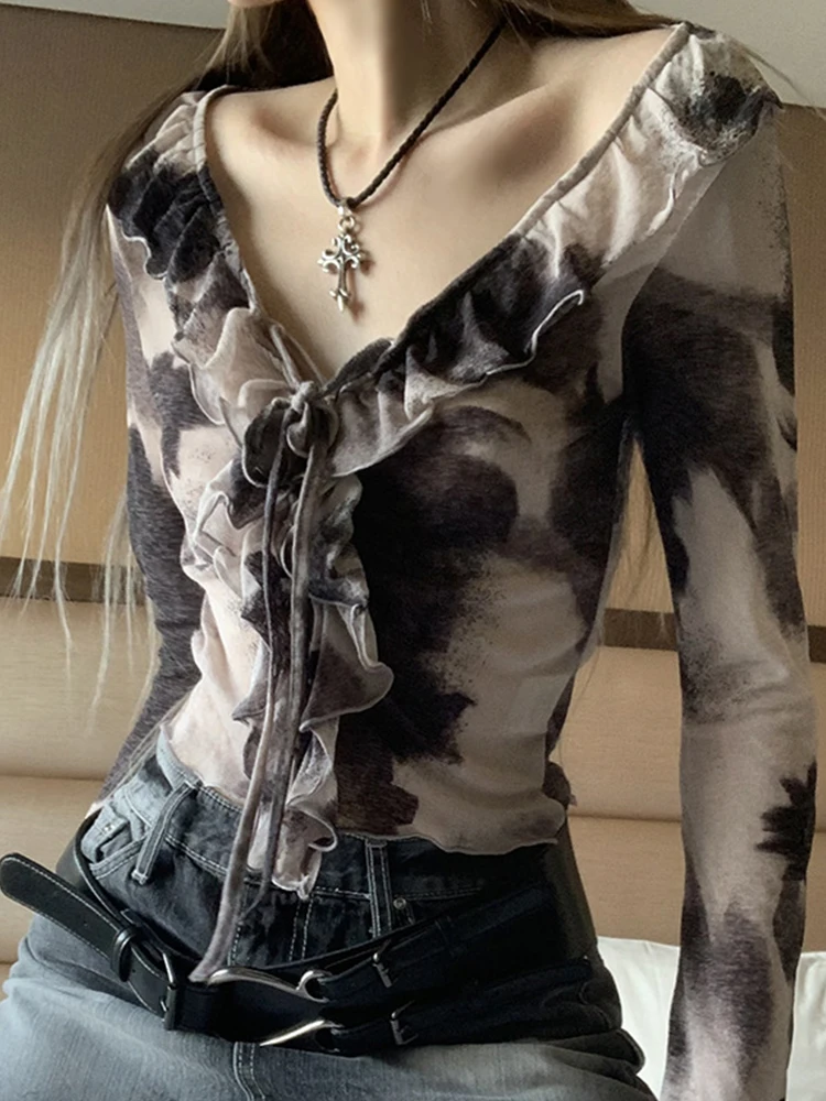 V-Neck Ruffles Sexy Lace-Up T Shirts Summer Short Light Y2K Clothes Fashion Tie-Dye Long Sleeve Crop Tops Women 2023
V-Neck Ruffles Sexy Lace-Up T Shirts Summer Short Light Y2K Clothes Fashion Tie-Dye Long Sleeve Crop Tops Women 2023