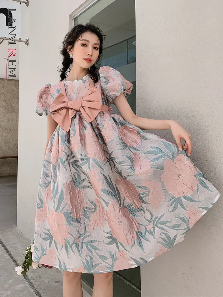 LANMREM Sweet Floral Jacquard Bow Dress For Women High Waist Loose Puff Sleeve Knee-length Dresses Female 2022 Summer 2N829
LANMREM Sweet Floral Jacquard Bow Dress For Women High Waist Loose Puff Sleeve Knee-length Dresses Female 2022 Summer 2N829