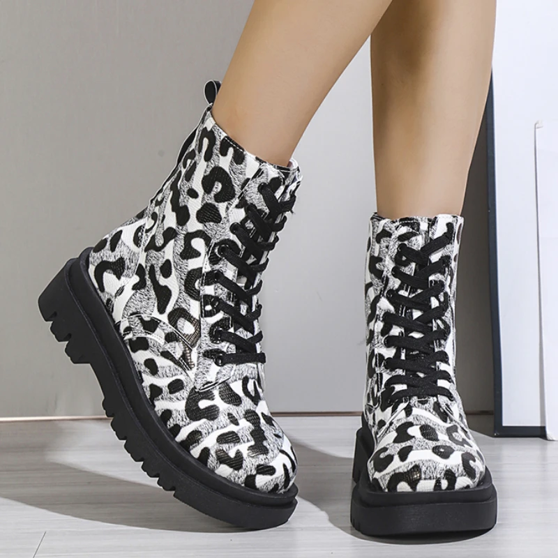 Leopard Print Boots Women Round Toe Women's Boots Casual Shoes Anti-slip Fashion Boots Zip Woman Boots Mid Heel Botas Femininas
Leopard Print Boots Women Round Toe Women's Boots Casual Shoes Anti-slip Fashion Boots Zip Woman Boots Mid Heel Botas Femininas