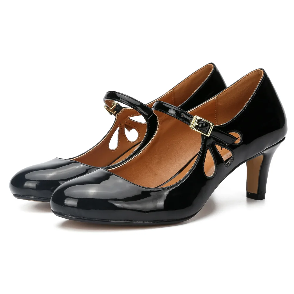 Женские туфли из лакированной кожи, с острым носком, на тонком каблуке 6 см
Женские туфли из лакированной кожи, с острым носком, на тонком каблуке 6 см