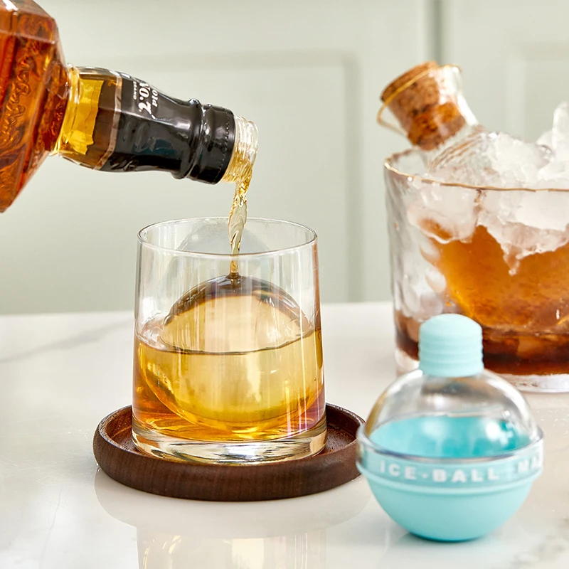 Cool Summer Frozen Ice Ball Mold Whiskey Spherical Ice Cube Mold Food Grade Silicone Ice Tray Creative Homemade Artifact
Cool Summer Frozen Ice Ball Mold Whiskey Spherical Ice Cube Mold Food Grade Silicone Ice Tray Creative Homemade Artifact