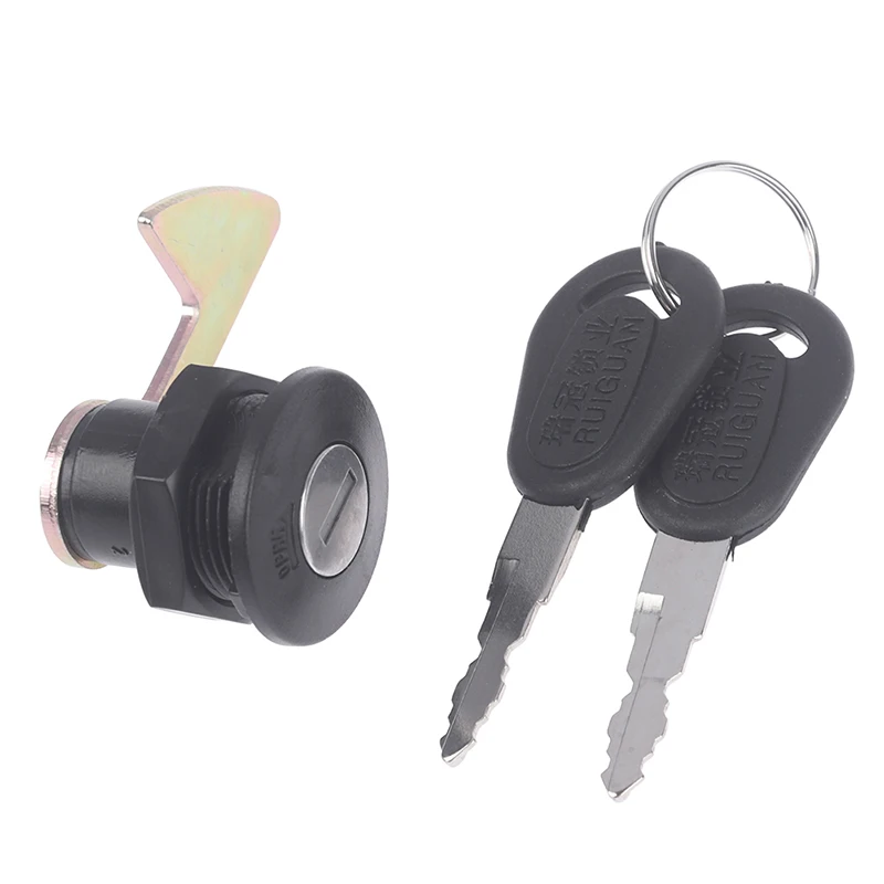 1 комплект замков на багажник электромобиля скутера, 2 ключа + 1 замок
1 комплект замков на багажник электромобиля скутера, 2 ключа + 1 замок