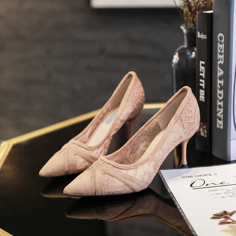 Single shoes women's 2022 new spring lace breathable net red black sexy pointed high heels stilettos
Single shoes women's 2022 new spring lace breathable net red black sexy pointed high heels stilettos
