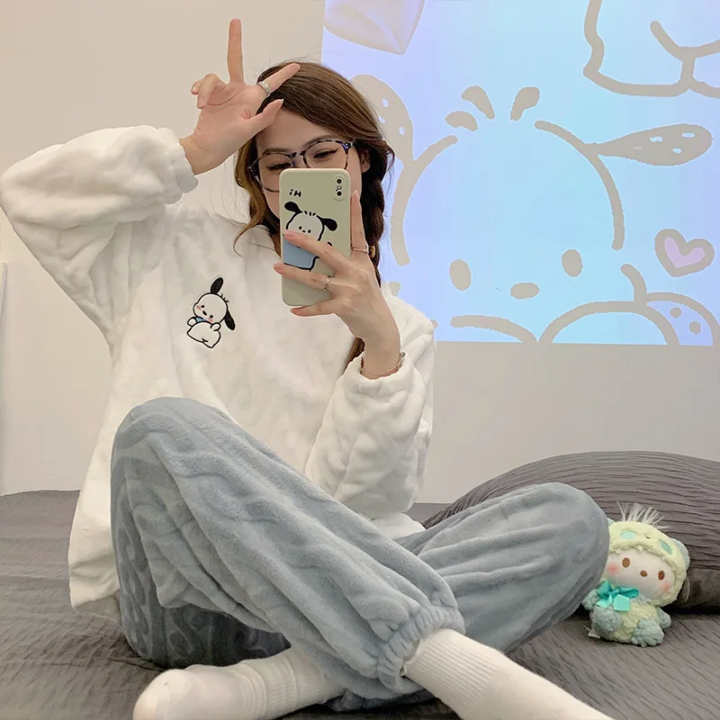 Kawaii Sanrio Cartoon Plush Pajamas Thickened Winter Warm Cute Pochacco Plush Housewear Christmas Birthday Creative Gifts
Kawaii Sanrio Cartoon Plush Pajamas Thickened Winter Warm Cute Pochacco Plush Housewear Christmas Birthday Creative Gifts