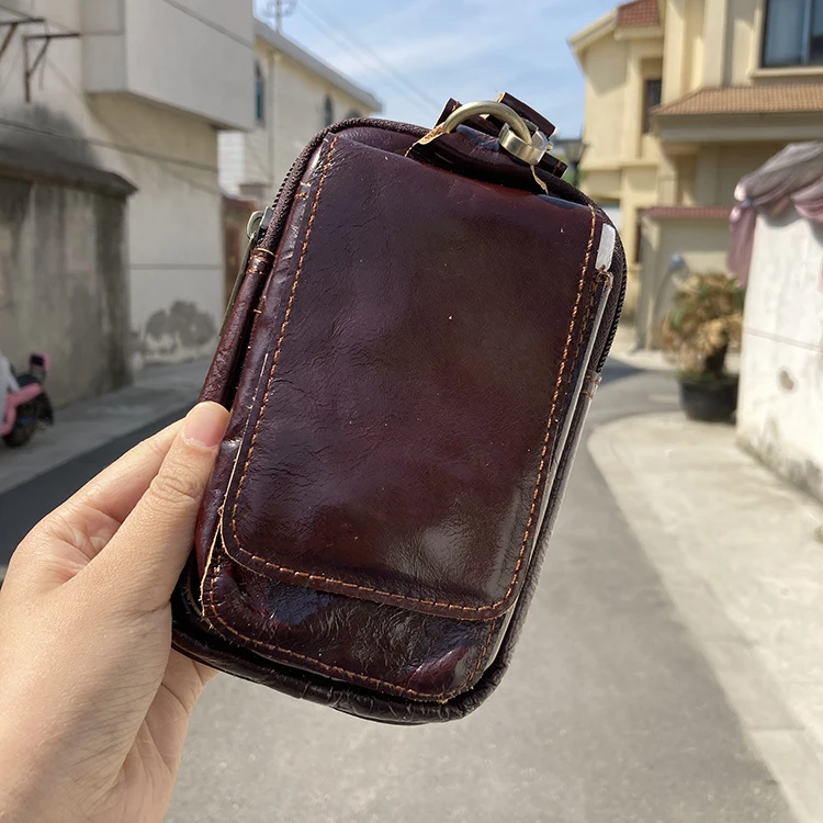 Men's leather Fanny pack running mobile phone bag men's and women's summer sports fitness small bag trend lightweight belt
Men's leather Fanny pack running mobile phone bag men's and women's summer sports fitness small bag trend lightweight belt