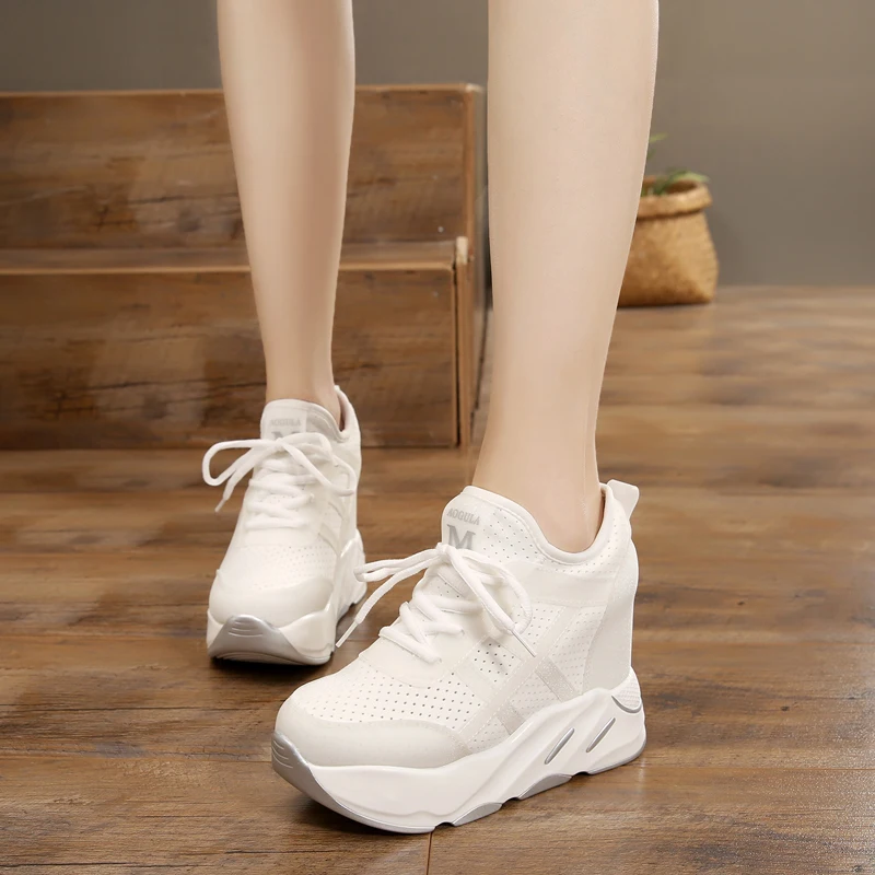Women High Platform Shoes New Breathable Women Height Increasing Shoes 12 CM Thick Sole Trainers Sneakers Woman Deportivas Mujer
Women High Platform Shoes New Breathable Women Height Increasing Shoes 12 CM Thick Sole Trainers Sneakers Woman Deportivas Mujer