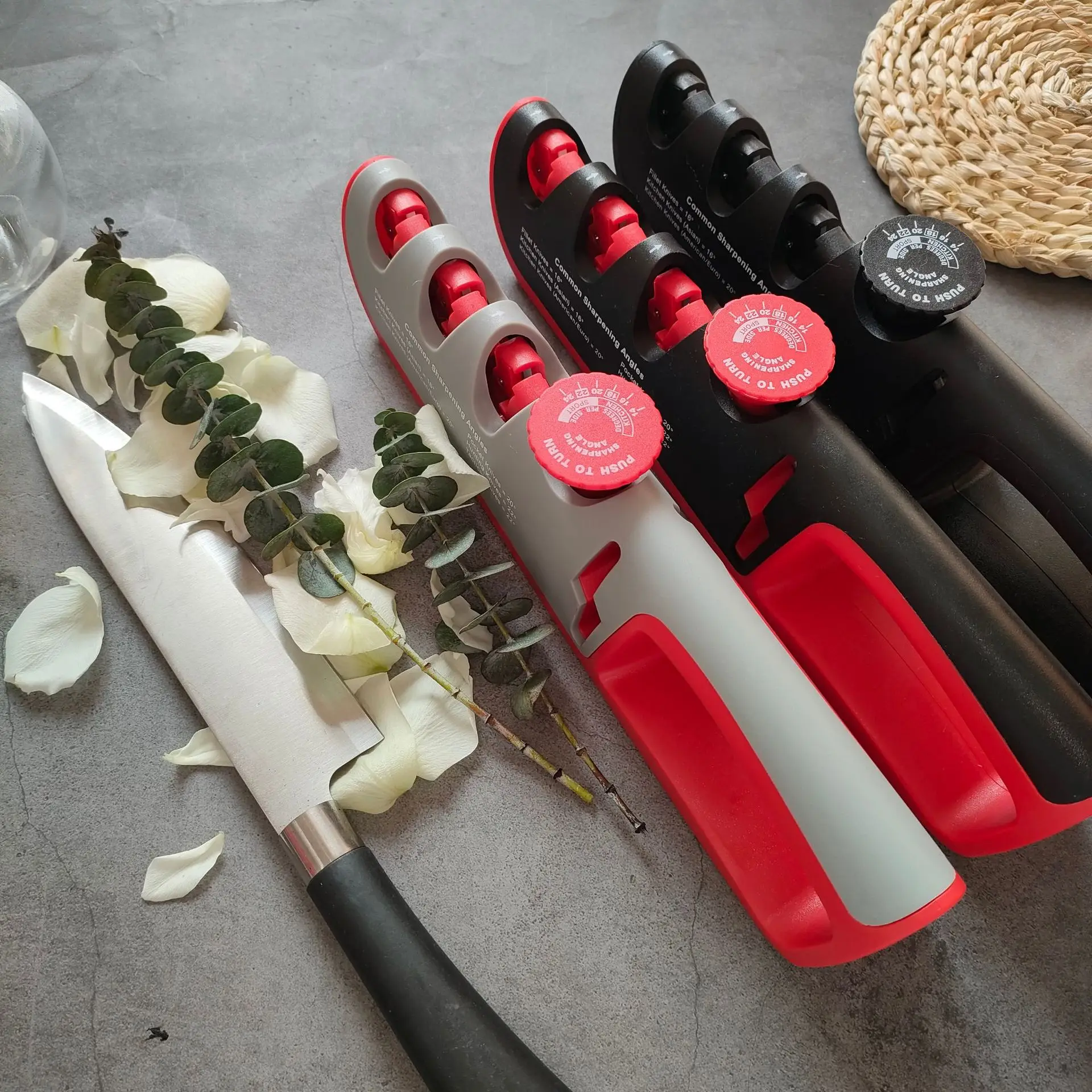 4 in 1 Angle Adjustable Knife Sharpening Tool Kitchen Hand Knife Sharpening Tool Scissors Kitchen Knife Fruit Knife Suitable
4 in 1 Angle Adjustable Knife Sharpening Tool Kitchen Hand Knife Sharpening Tool Scissors Kitchen Knife Fruit Knife Suitable