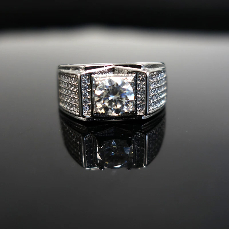 Men's ring 925 sterling silver D color VVS1 1 carat CT wedding high quality Moissanite ring can be detected with diamond pen
Men's ring 925 sterling silver D color VVS1 1 carat CT wedding high quality Moissanite ring can be detected with diamond pen