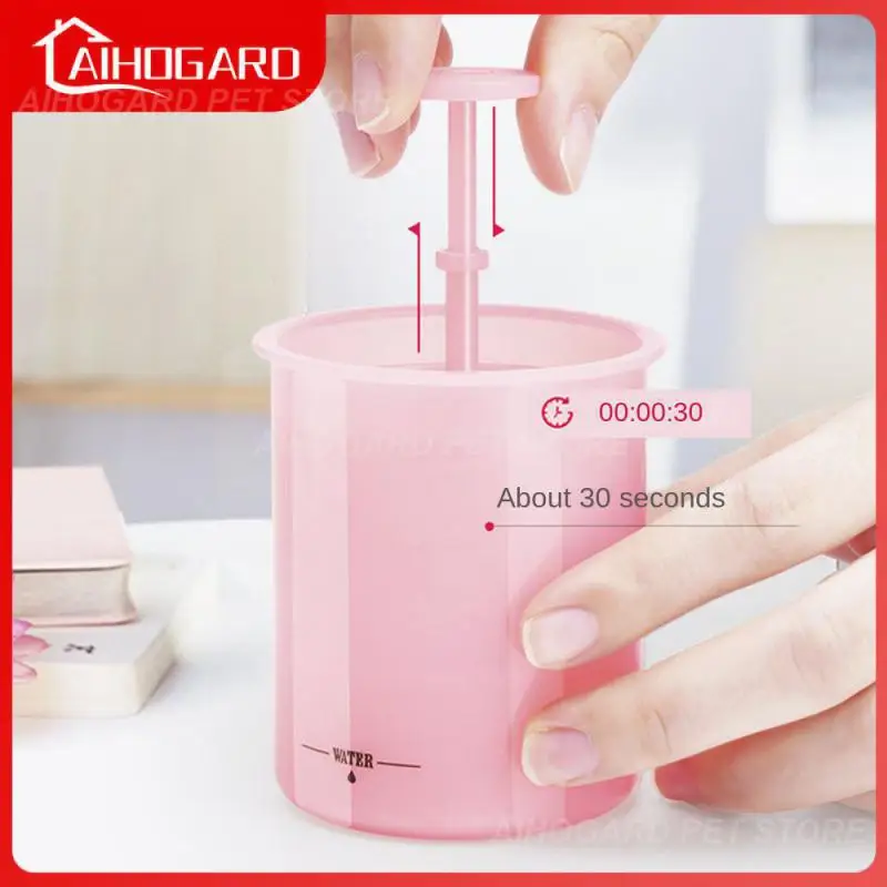 Устройство для душа, пенообразователь, многоразовая портативная чашка для мыльных пузырей, простой ручной пенообразователь, товары для дома, Пенообразователь для ванны, мини-пенообразователь
Устройство для душа, пенообразователь, многоразовая портативная чашка для мыльных пузырей, простой ручной пенообразователь, товары для дома, Пенообразователь для ванны, мини-пенообразователь