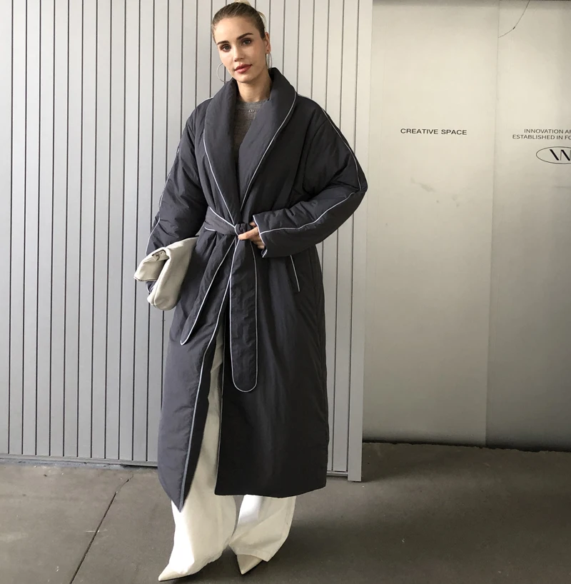 2023 Women Winter Jacket coat Stylish Thick Warm fluff robe Long Parka Female outerware coat New Hot
2023 Women Winter Jacket coat Stylish Thick Warm fluff robe Long Parka Female outerware coat New Hot