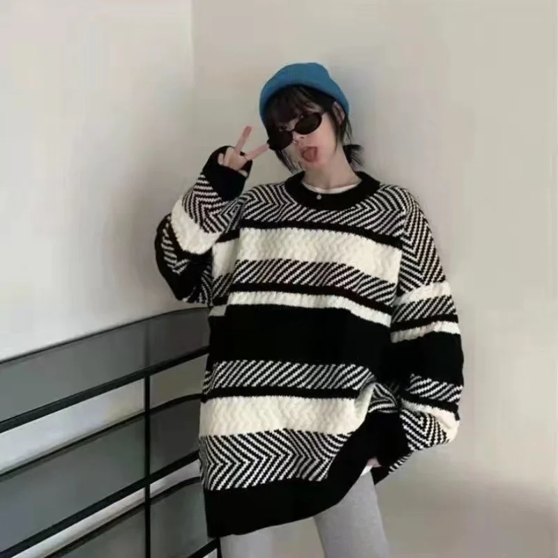 Женский осенне-зимний вязаный свободный свитер в полоску, свободный Женский пуловер с О-образным вырезом, повседневный женский джемпер ове...
Женский осенне-зимний вязаный свободный свитер в полоску, свободный Женский пуловер с О-образным вырезом, повседневный женский джемпер ове...