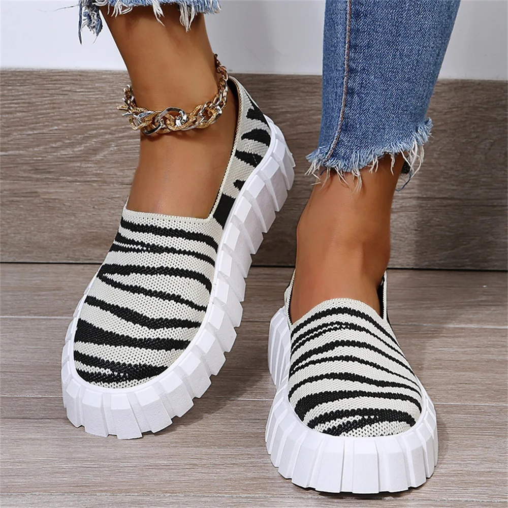 Women Flats Retro Zebra Pattern Casual Shoes Slip On Sneakers Fashion Woman Platform Shoes Round Toe Breathable Walking Shoes
Women Flats Retro Zebra Pattern Casual Shoes Slip On Sneakers Fashion Woman Platform Shoes Round Toe Breathable Walking Shoes