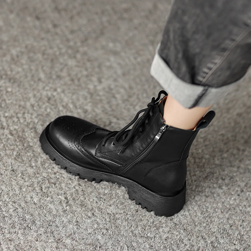 2022 new fashion Autumn and winter Women ankle boots natural leather 22-24.5CM cowhide modern boots Vintage cutout brogue boots
2022 new fashion Autumn and winter Women ankle boots natural leather 22-24.5CM cowhide modern boots Vintage cutout brogue boots