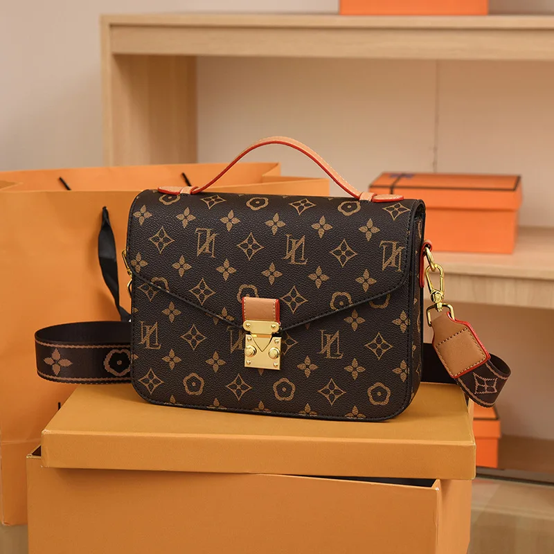 2023 New Famous Designer Small Square Bags High Quality Lock Buckle Vintage Shoulder Messenger Bags Women Purse and Handbags Gg
2023 New Famous Designer Small Square Bags High Quality Lock Buckle Vintage Shoulder Messenger Bags Women Purse and Handbags Gg