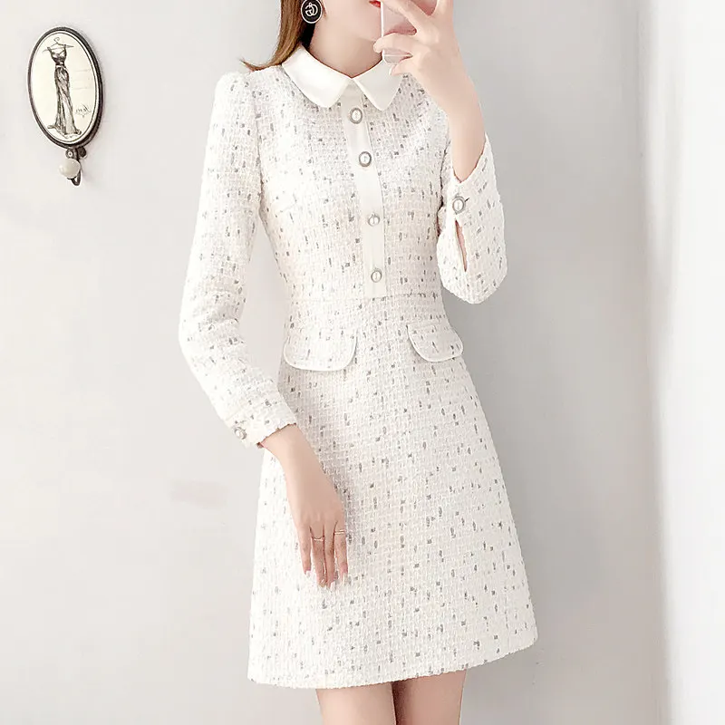 2021 New Autumn Winter Runway Women Elegant White Tweed Dress Doll Collar Long Sleeve Female Fashion Chic Dress
2021 New Autumn Winter Runway Women Elegant White Tweed Dress Doll Collar Long Sleeve Female Fashion Chic Dress