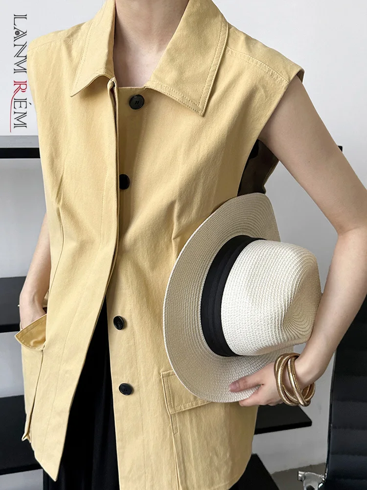 LANMREM Designer Vest Coat For Lapel Sleeveless Single Breasted Solid Spliced Pockets Outdoor Office Lady Clothing 2023 2YA2216
LANMREM Designer Vest Coat For Lapel Sleeveless Single Breasted Solid Spliced Pockets Outdoor Office Lady Clothing 2023 2YA2216