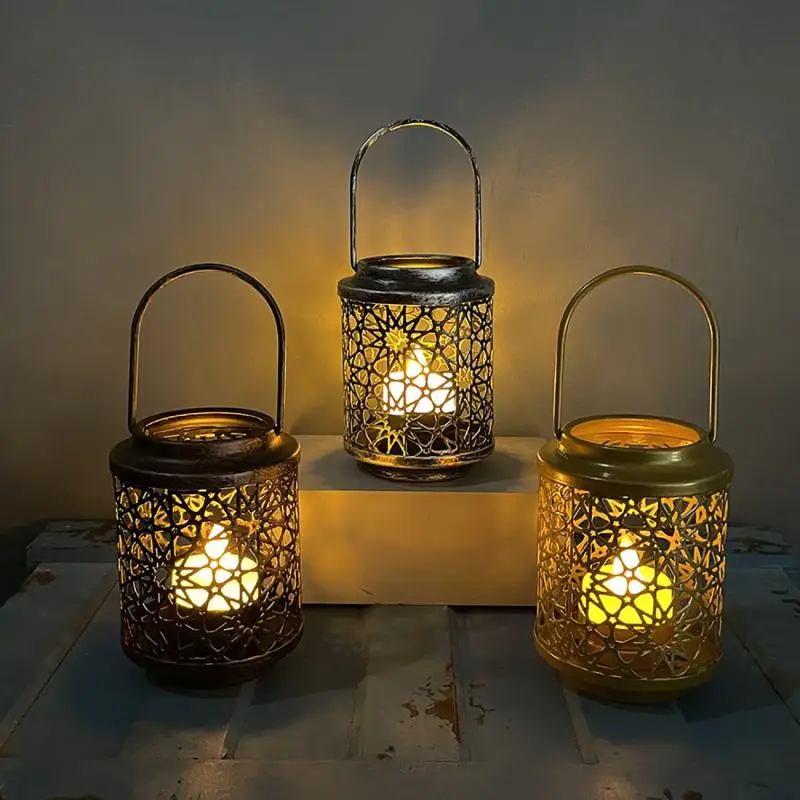 

Metal Candle Holder Lantern Vintage Wrought Iron Portable Lantern Hollow Candle Holder Home Decoration Handicraft Ornaments