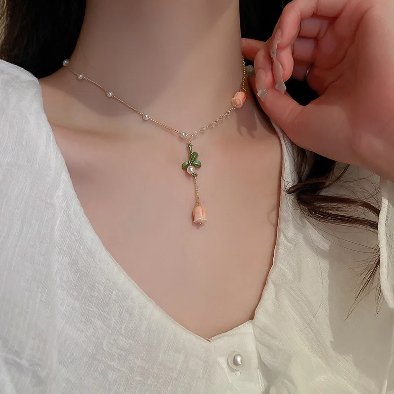 New Korean Elegant Tulip Flower Pearl Necklace For Women Fashion Simple Choker Clavicle Chain Wedding Party Jewelry Girls Gift
New Korean Elegant Tulip Flower Pearl Necklace For Women Fashion Simple Choker Clavicle Chain Wedding Party Jewelry Girls Gift