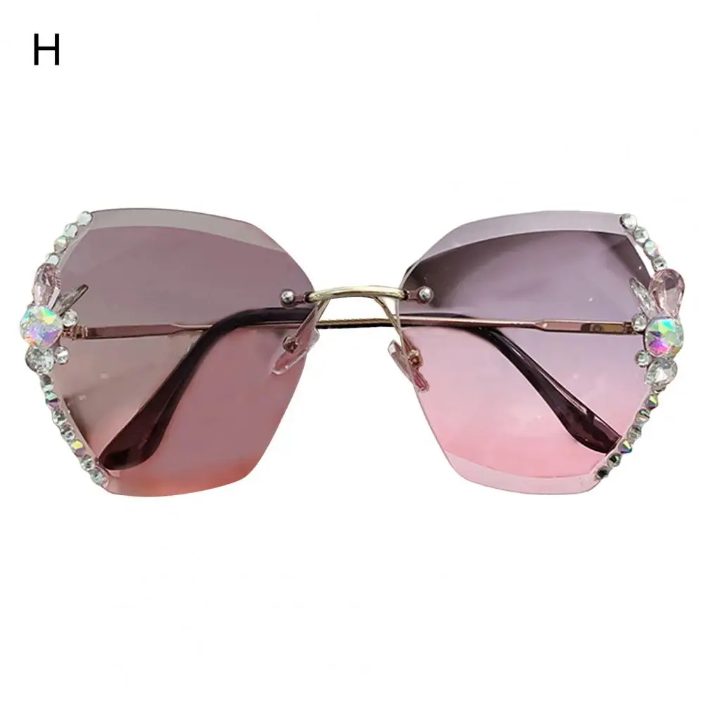 Sun-resistant Portable UV Protection Shiny Rhinestone Female Sunglasses For Outdoor Accessories Female Summer Sun Protection
Sun-resistant Portable UV Protection Shiny Rhinestone Female Sunglasses For Outdoor Accessories Female Summer Sun Protection