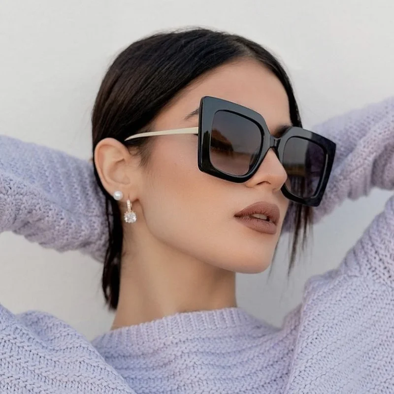Brand Fashion Square Sunglasses Woman Mirror Black Gradient Sun Glasses Female Big Frame Modern Retro UV400 Eyewear
Brand Fashion Square Sunglasses Woman Mirror Black Gradient Sun Glasses Female Big Frame Modern Retro UV400 Eyewear