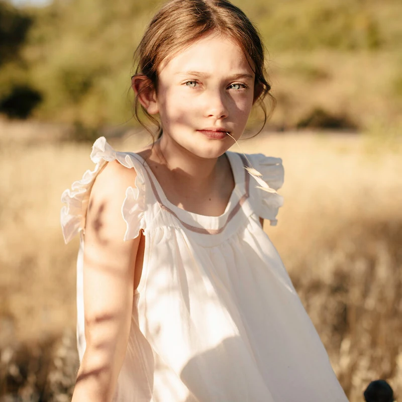 100% Cotton Elegant Flowy Girls Dress 2022 Summer New Children's Square Neck Ruffled Strap Sleeves Loose Midi-Long Dresses TZ128
100% Cotton Elegant Flowy Girls Dress 2022 Summer New Children's Square Neck Ruffled Strap Sleeves Loose Midi-Long Dresses TZ128
