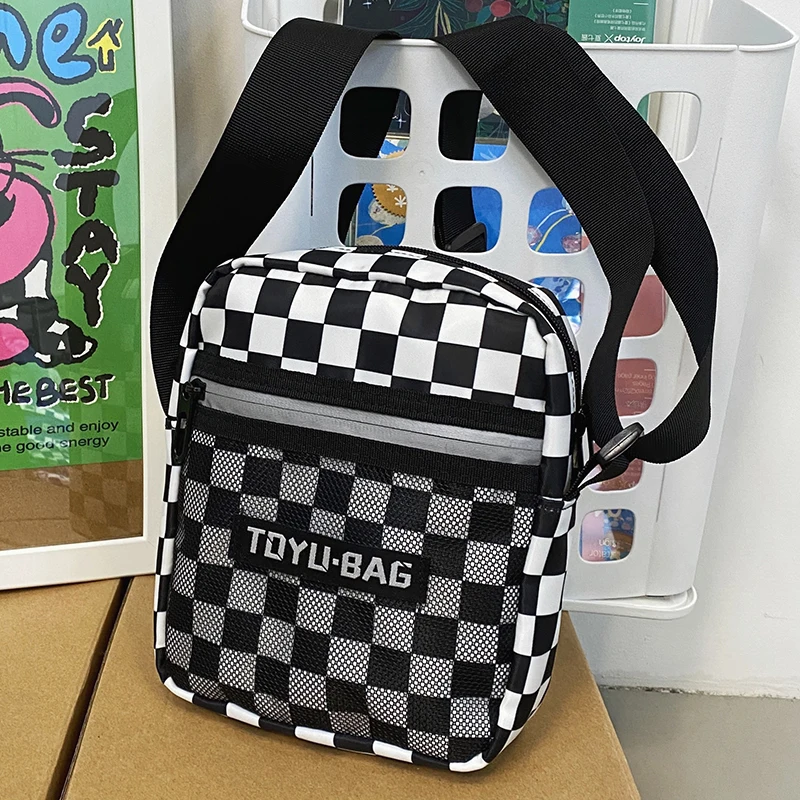 Lovers' Stylish Small Shoulder Bag Black and White Square Plaid Stylish Sweethearts Crossbody Bags Quality Nylon Unisex Handbags
Lovers' Stylish Small Shoulder Bag Black and White Square Plaid Stylish Sweethearts Crossbody Bags Quality Nylon Unisex Handbags