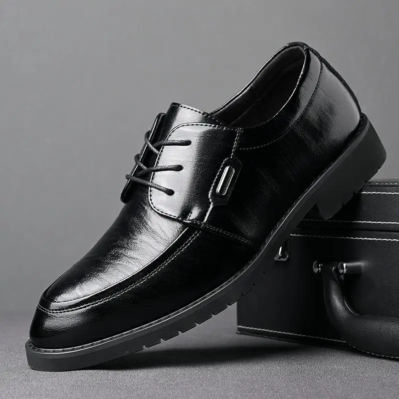 Men's Leather Shoes 2023 New Autumn British Wild Big Head Casual Business Wear Black Leather Soft Bottom Stylish Shoes 
Men's Leather Shoes 2023 New Autumn British Wild Big Head Casual Business Wear Black Leather Soft Bottom Stylish Shoes