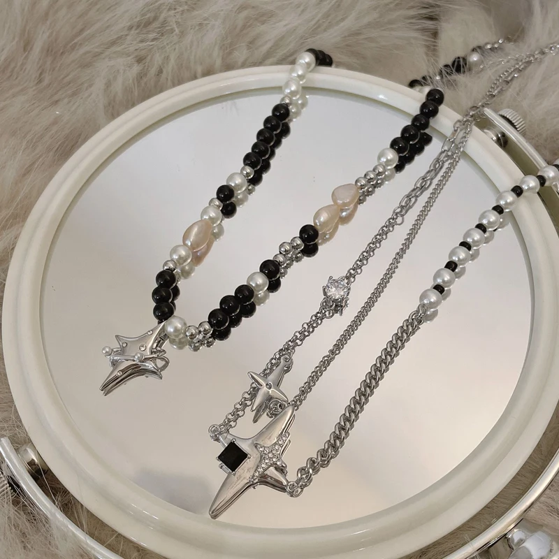 Punk Star Pendant Baroque Pearl Necklace for Women Asymmetric Black White Beads Necklace Choker Necklace Jewelry 
Punk Star Pendant Baroque Pearl Necklace for Women Asymmetric Black White Beads Necklace Choker Necklace Jewelry
