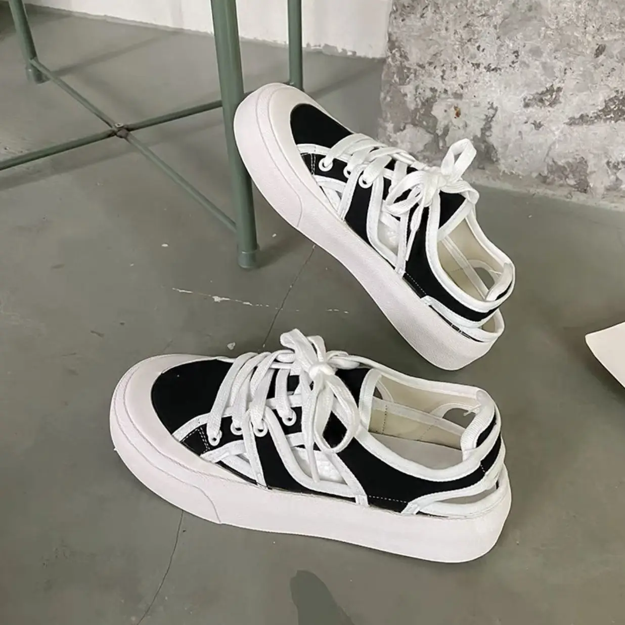 Fashion Women Canvas Sneakers 2022 Summer Breathable Daily Wear Running Shoes Cow Color Lace Up Casual Shoes Zapatillas Mujer
Fashion Women Canvas Sneakers 2022 Summer Breathable Daily Wear Running Shoes Cow Color Lace Up Casual Shoes Zapatillas Mujer