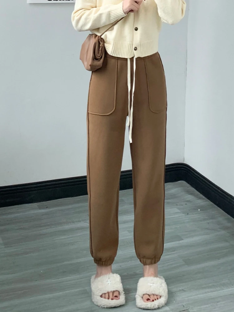 Women's Pants Autumn Winter Thicken Windproof Pants Pocket Smoke Tube Bunch of Foot Casual Sweatpants Women Solid Warm Trousers
Women's Pants Autumn Winter Thicken Windproof Pants Pocket Smoke Tube Bunch of Foot Casual Sweatpants Women Solid Warm Trousers