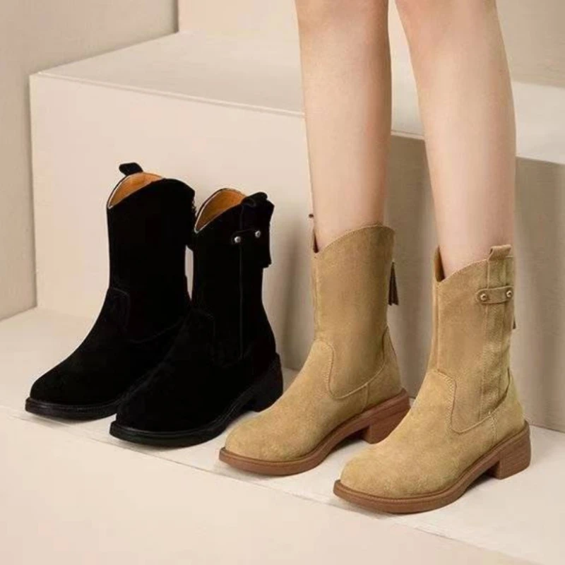 Женские ковбойские ботинки в стиле ретро, короткие ковбойские ботинки из нубука на толстом каблуке, весна-осень 2022
Женские ковбойские ботинки в стиле ретро, короткие ковбойские ботинки из нубука на толстом каблуке, весна-осень 2022