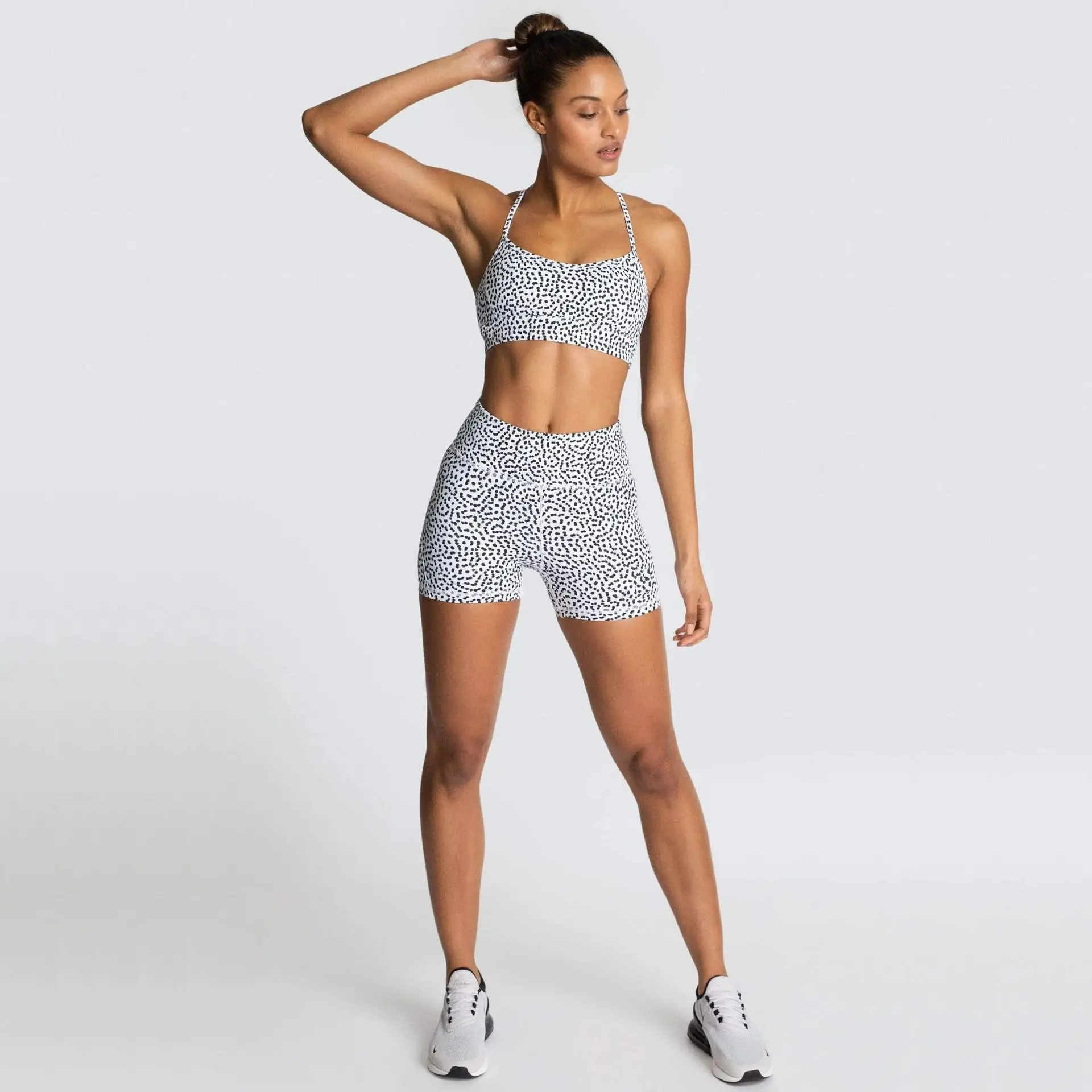 CHRLEISURE Female Two Piece Shorts Leggings Set Push Up Bubble Butt Pants Gym High Waist Sportswear Sexy Women Legging set
CHRLEISURE Female Two Piece Shorts Leggings Set Push Up Bubble Butt Pants Gym High Waist Sportswear Sexy Women Legging set
