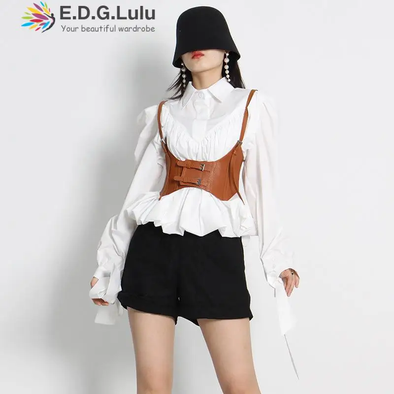 EDGLuLu 2022 Spring Autumn New Brown Leather Suspender Vest + Lapel Long-sleeved Pleated White Short Shirt Two Piece Set 0329
EDGLuLu 2022 Spring Autumn New Brown Leather Suspender Vest + Lapel Long-sleeved Pleated White Short Shirt Two Piece Set 0329