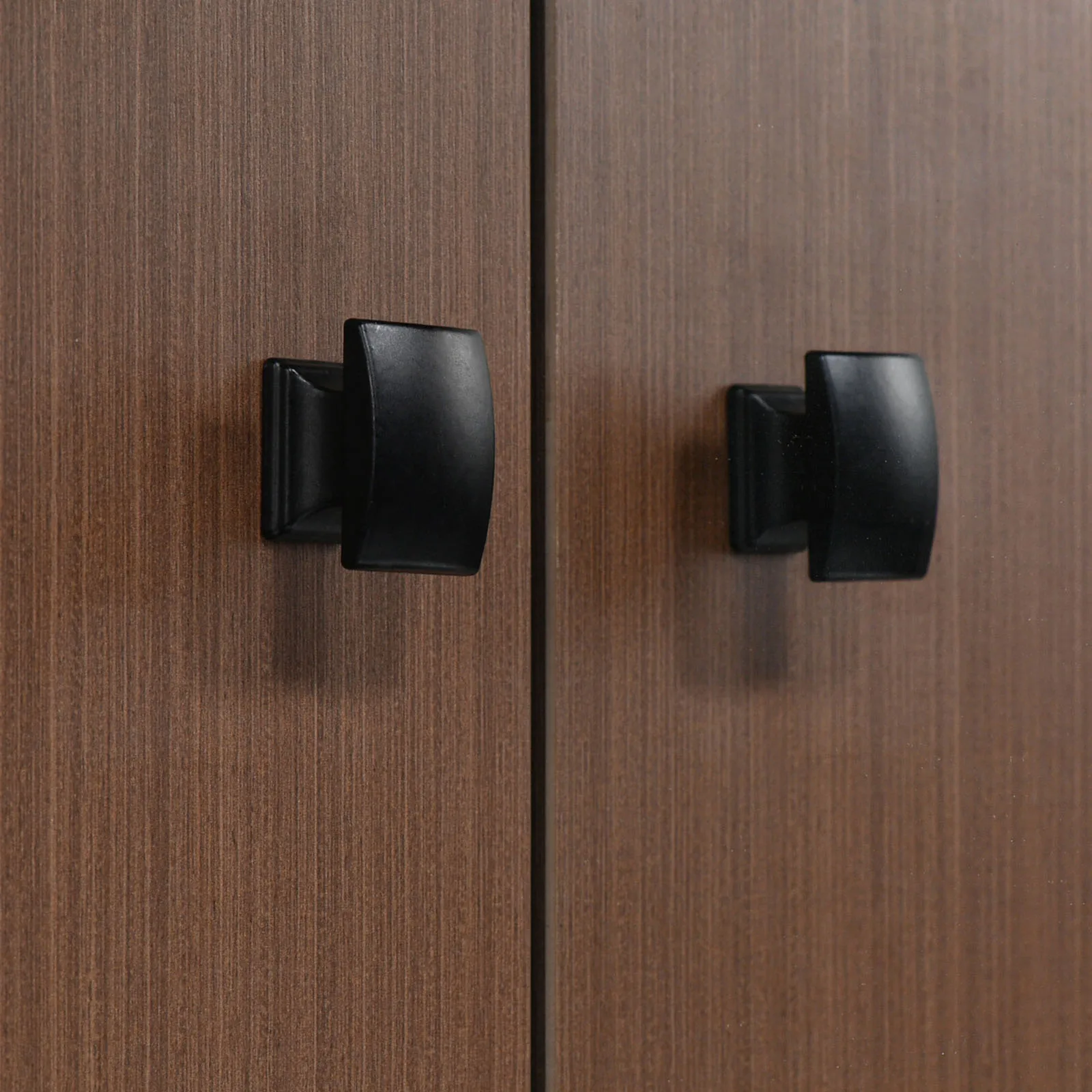 Antique and minimalist furniture, square handle, retro cabinet door, single hole, square handle, cabinet, wardrobe, single hole
Antique and minimalist furniture, square handle, retro cabinet door, single hole, square handle, cabinet, wardrobe, single hole