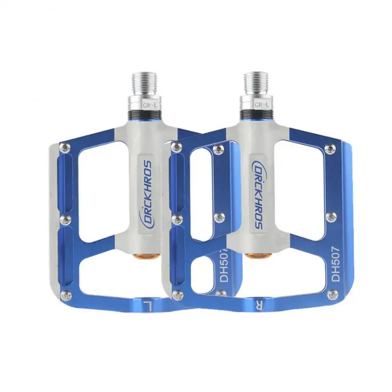 Aluminum Alloy Bearing Pedal Off-road Bearing Enlarged Tread Stable Light Bike Footstep Riding Equipment Firm Nylon Foot Pedal
Aluminum Alloy Bearing Pedal Off-road Bearing Enlarged Tread Stable Light Bike Footstep Riding Equipment Firm Nylon Foot Pedal