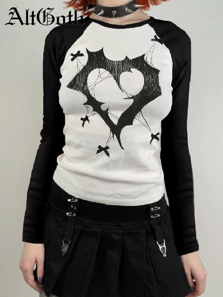 AltGoth Gothic Dark Abstract Print T-shirt Women Aesthetic Streetwear Long Sleeve O-neck Tee Tops Emo Alternative Grunge Outfits
AltGoth Gothic Dark Abstract Print T-shirt Women Aesthetic Streetwear Long Sleeve O-neck Tee Tops Emo Alternative Grunge Outfits