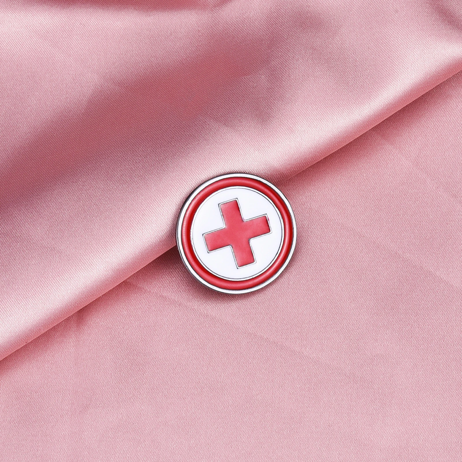 Red Cross First Aid Brooch Medical Lapel Pin Nurse Doctor Jewelry Pin Men's Women's Suit Medical Logo Commemorative Accessories
Red Cross First Aid Brooch Medical Lapel Pin Nurse Doctor Jewelry Pin Men's Women's Suit Medical Logo Commemorative Accessories