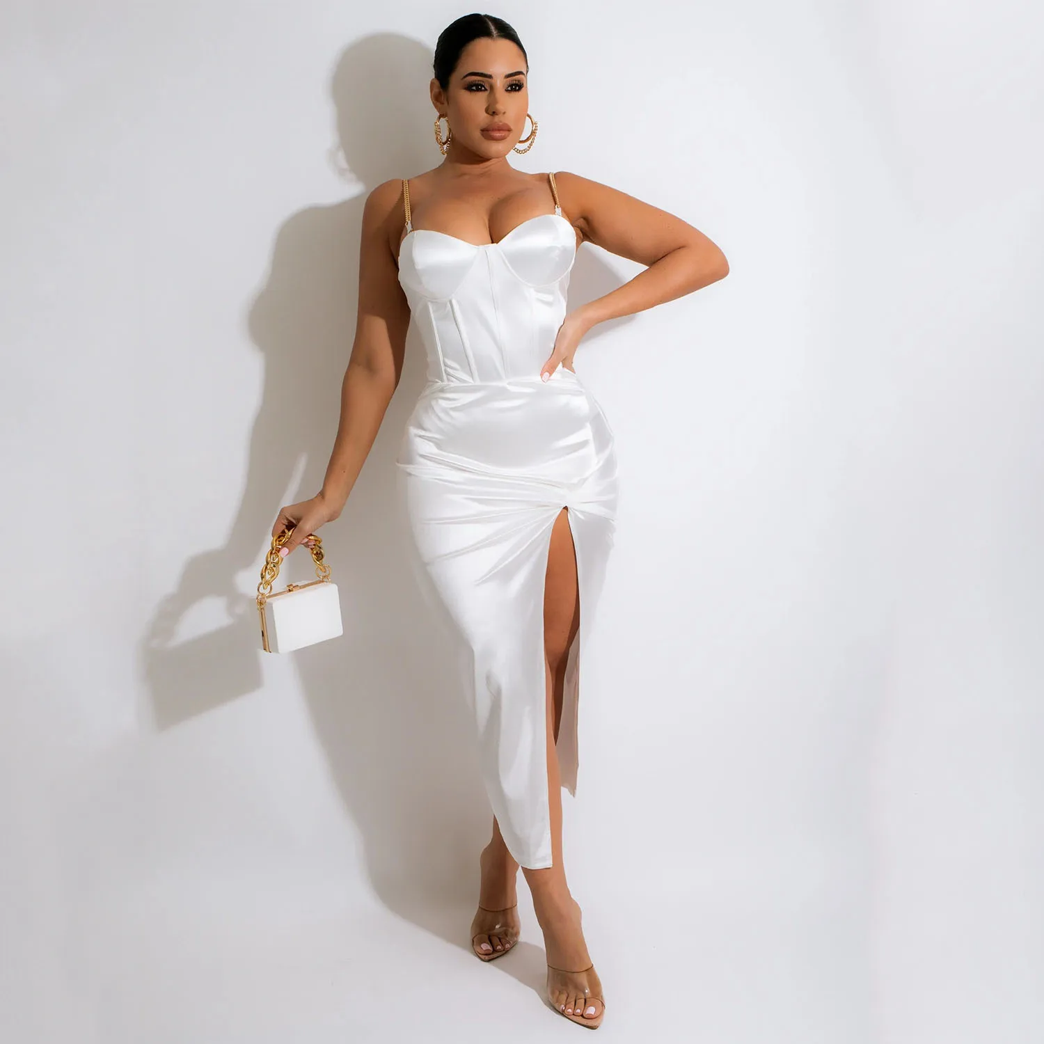 2022 High Quality New Design Dress Solid Spaghetti Strap Summer Elegant Midi Dress Vestidos willon green dress
2022 High Quality New Design Dress Solid Spaghetti Strap Summer Elegant Midi Dress Vestidos willon green dress