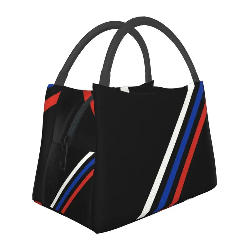Hand-held insulated refrigerated simple style lunch bag is convenient attractive, cute, suitable for family friends picnics 
Hand-held insulated refrigerated simple style lunch bag is convenient attractive, cute, suitable for family friends picnics