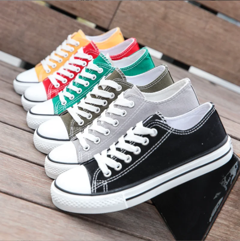 Кроссовки для мужчин и женщин, повседневная обувь на плоской подошве, модель 2023 года
Кроссовки для мужчин и женщин, повседневная обувь на плоской подошве, модель 2023 года