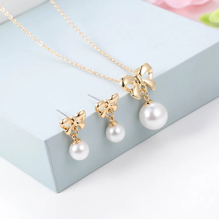 2022 New Ladies Jewelry Set Bow Pearl Pendant Temperament Princess Complex 2-piece Set of Explosive High-end Accessories
2022 New Ladies Jewelry Set Bow Pearl Pendant Temperament Princess Complex 2-piece Set of Explosive High-end Accessories