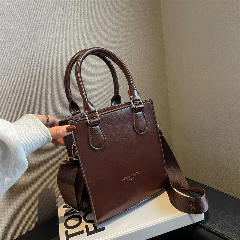 2023 Trendy Women Handbags All-Match Vintage PU Leather Messenger Bags Texture Fashion Ladies Shoulder Bag
2023 Trendy Women Handbags All-Match Vintage PU Leather Messenger Bags Texture Fashion Ladies Shoulder Bag